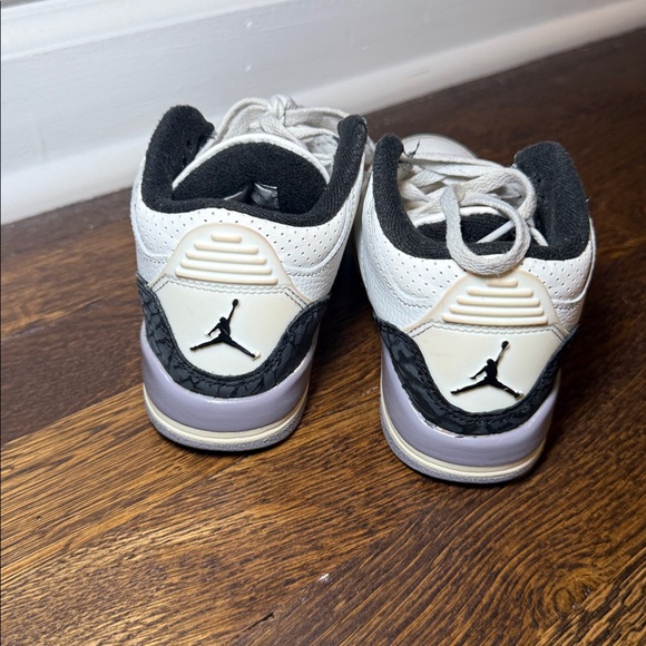 Jordan 3 Retro - Picture 3 of 5